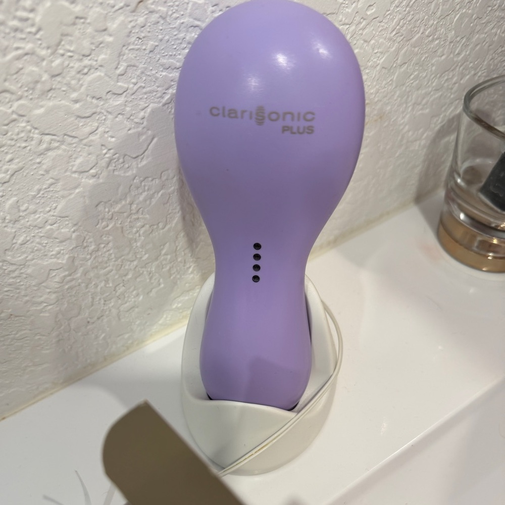 Clarisonic Plus Lavender Cleansing Device